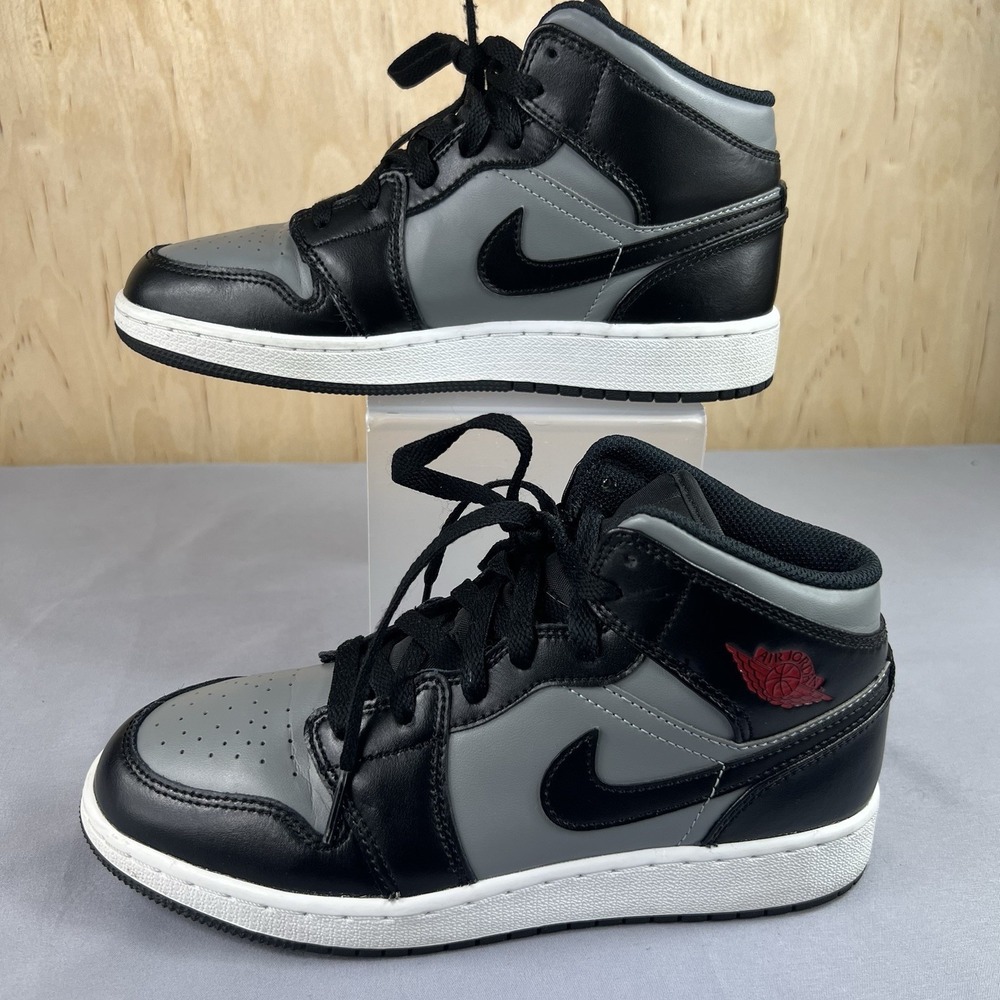 Jordan 1 Mid Shadow GS Youth Size 5Y Black Gray 554725-096
